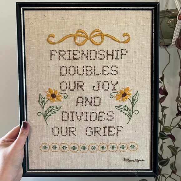 Embroidered picture - Picture 1 of 1